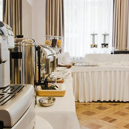Lazienkowski 3*