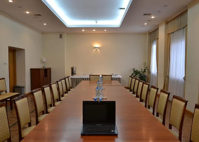 Lazienkowski Varsovia