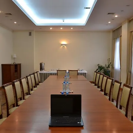 Lazienkowski Varšava