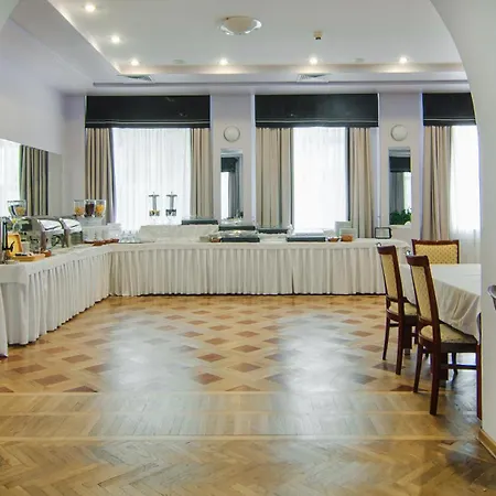 Szálloda Lazienkowski Varsó