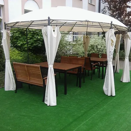 Hotel Lazienkowski