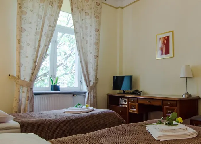 Lazienkowski Szálloda 3*