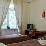 Lazienkowski Szálloda 3*
