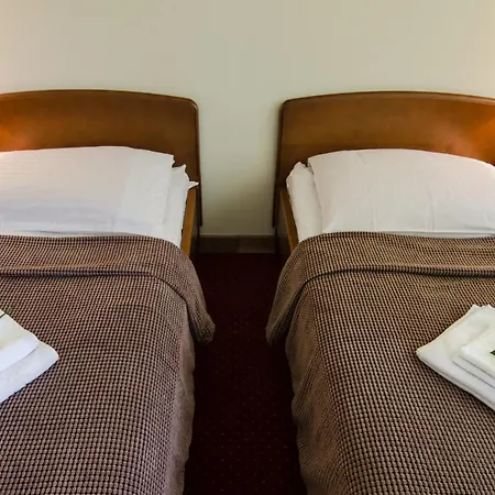 Ξενοδοχείο Lazienkowski 3*